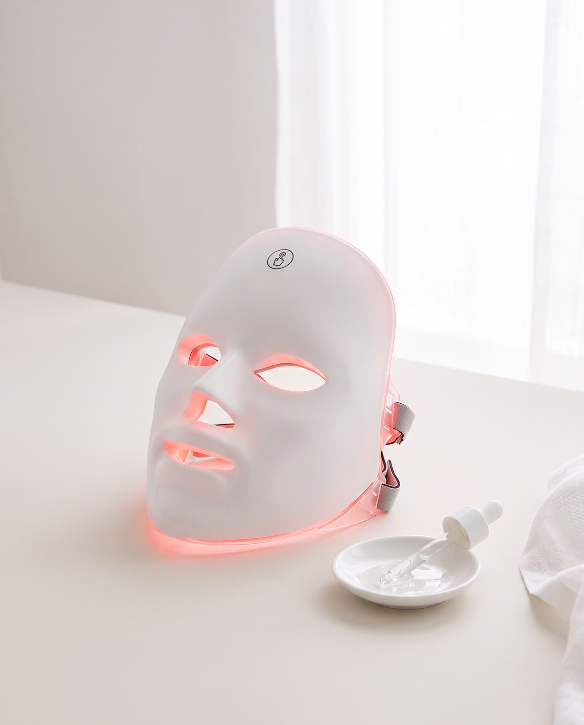 WELLURIA cordless LED light therapy face mask